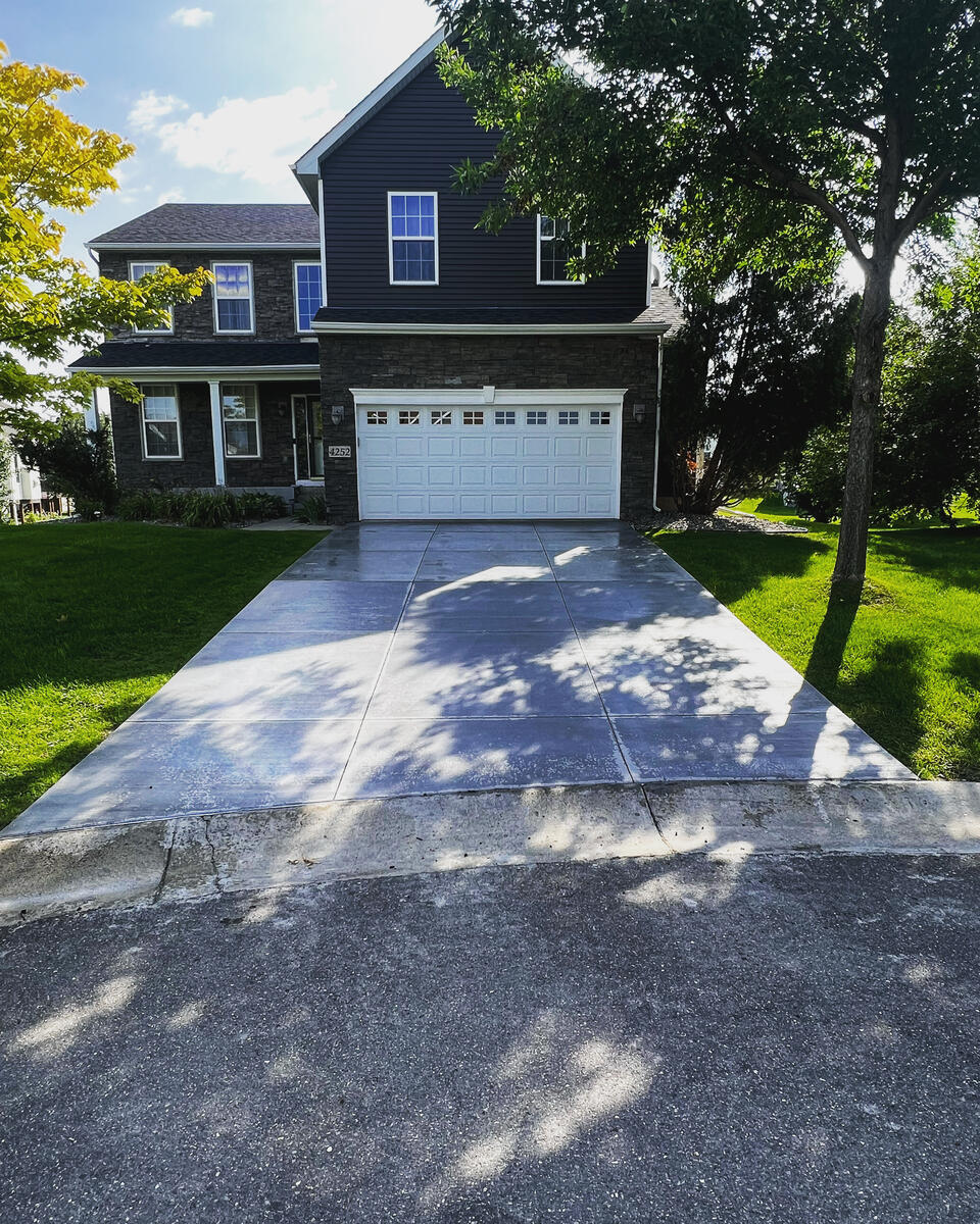 Concrete driveway in Hanover, MN